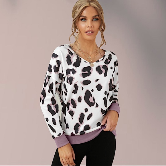 LEOPARD PRINT SWEATSHIRT - Picture 2 of 9